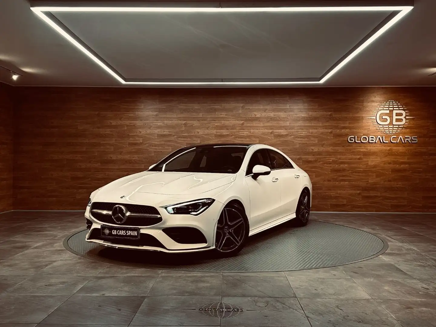 Mercedes-Benz CLA 200 Білий - 1