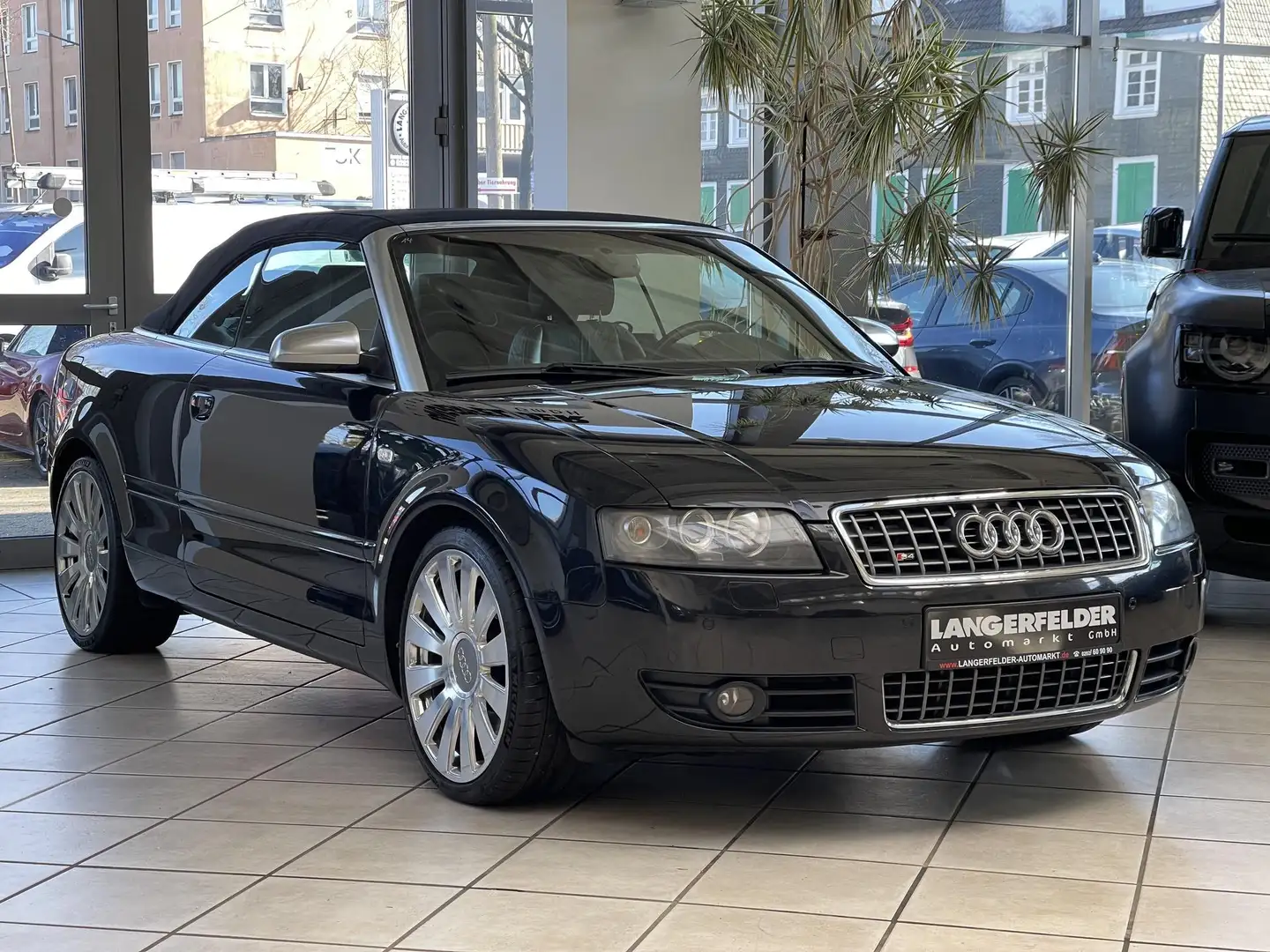 Audi S4 S4 Cabrio*Automatik*LEDER*XENON*TPM*BOSE*el.Dach Schwarz - 1
