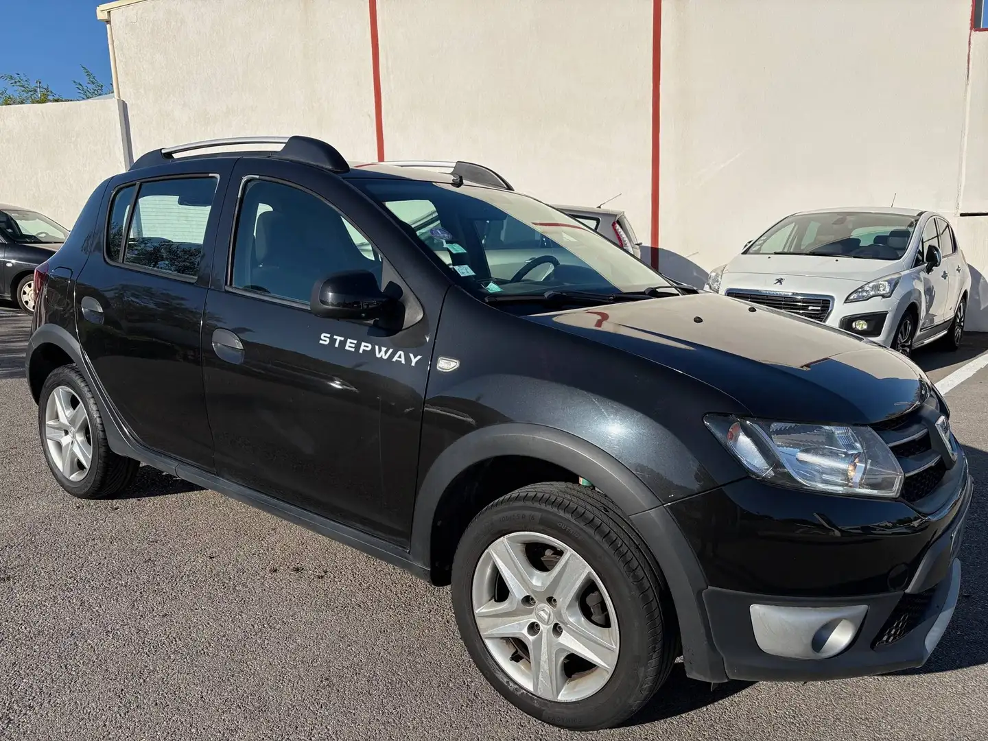 Dacia Sandero II (B52) 0.9 TCe 90ch Stepway Prestige Schwarz - 1