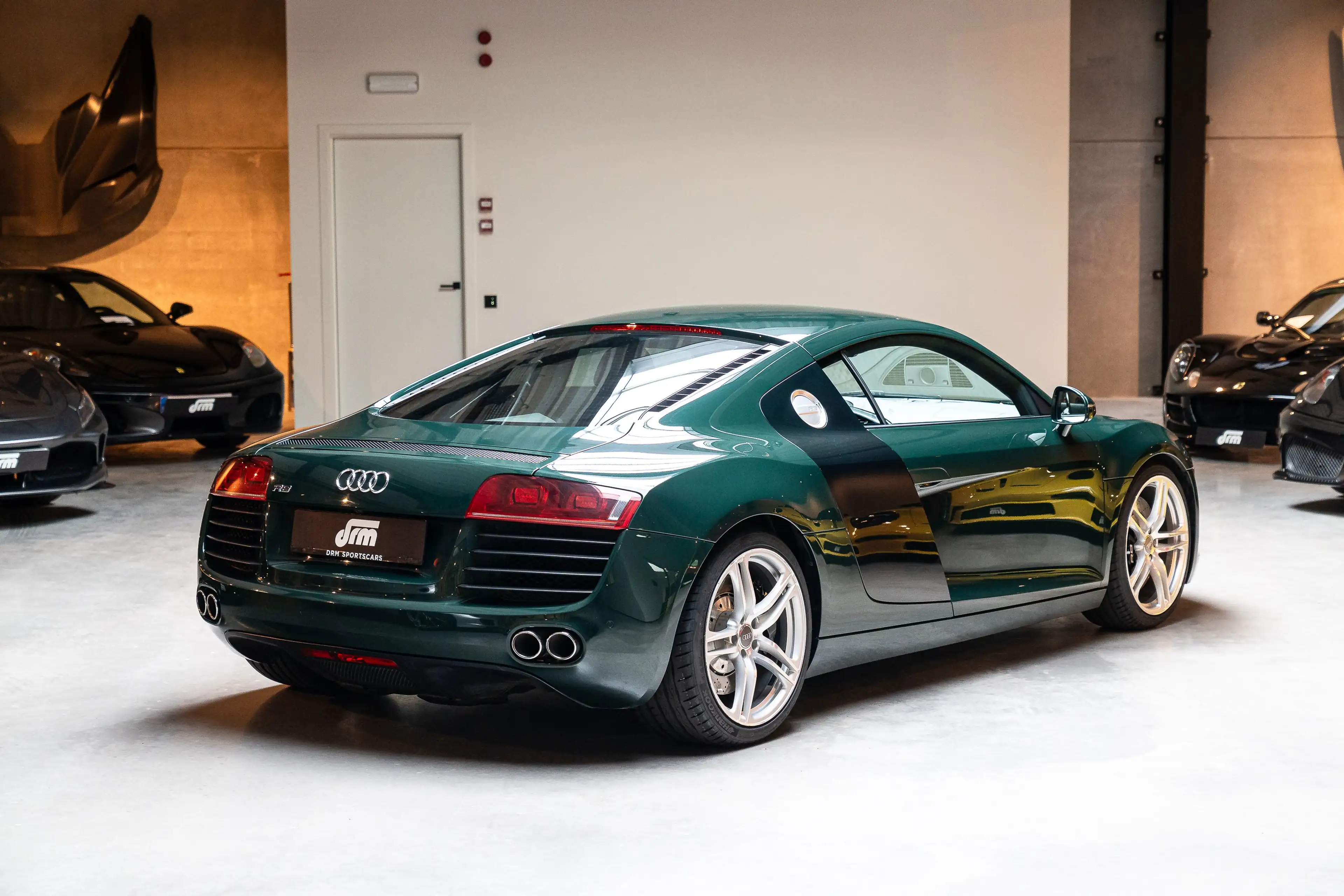 Audi R8 R8 4.2i V8 Quattro FSI - Manual — photo 4