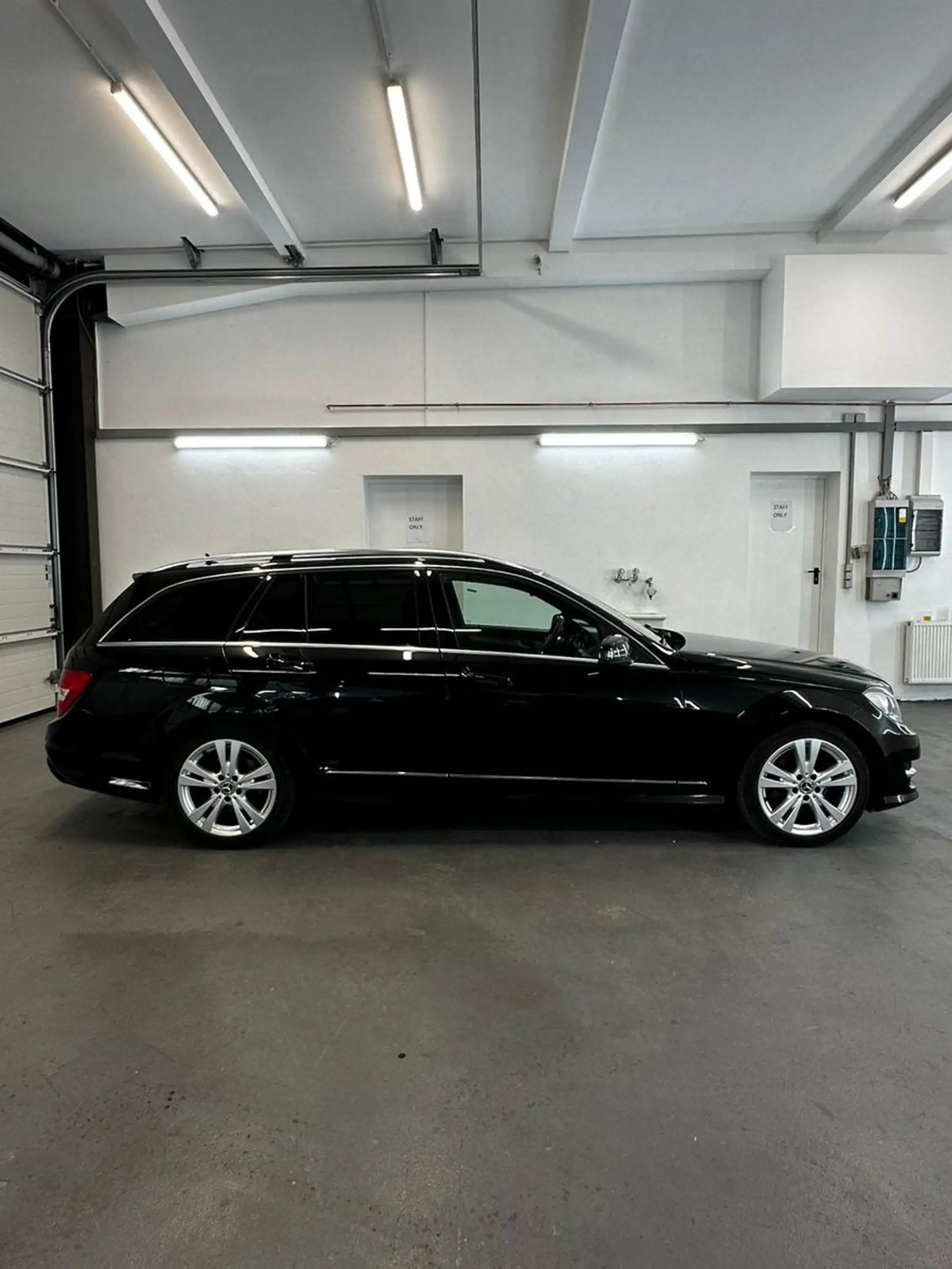 Mercedes-Benz C 250 C T-Modell C 250 T CGI BlueEfficiency — photo 7