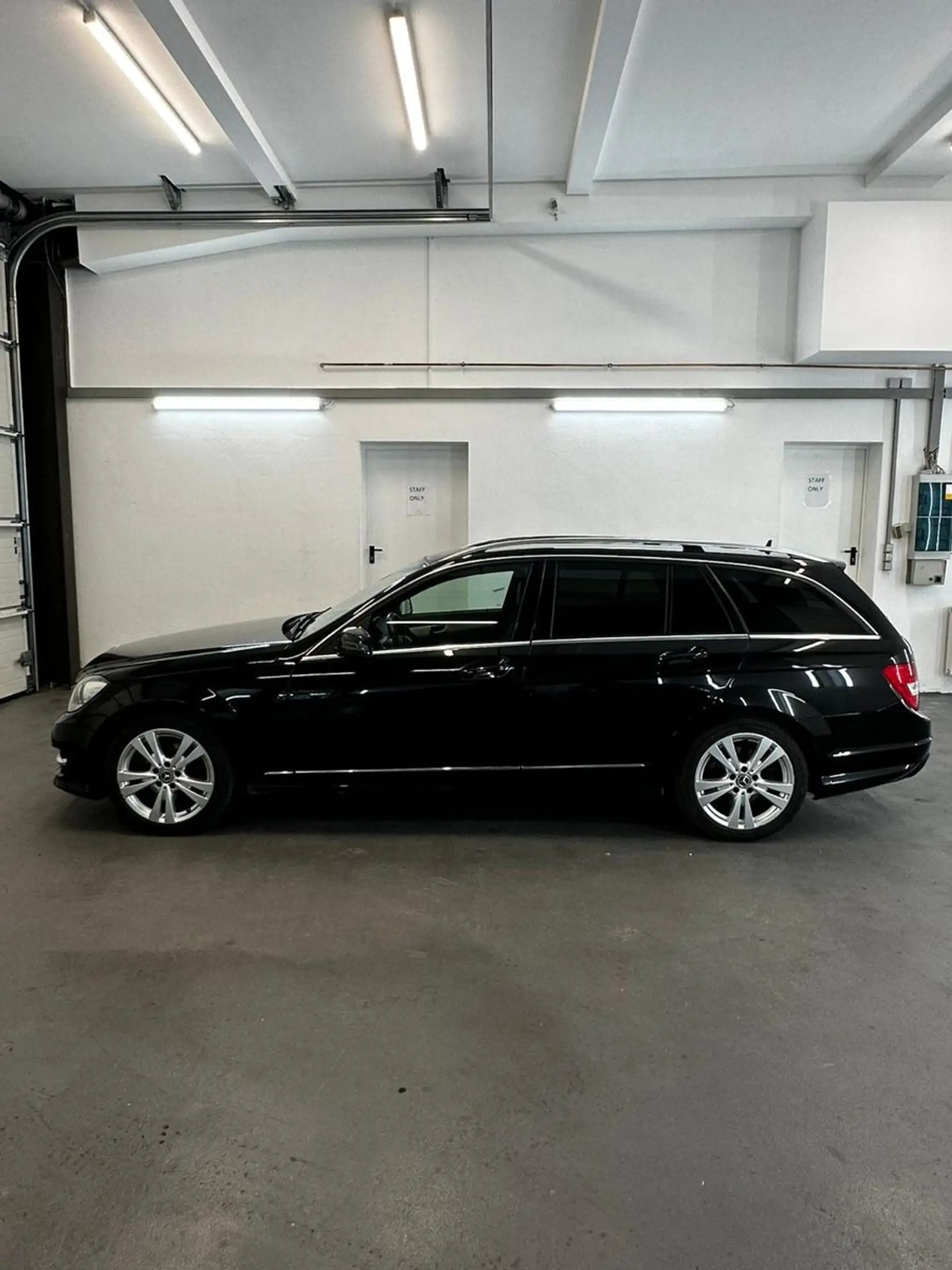 Mercedes-Benz C 250 C T-Modell C 250 T CGI BlueEfficiency — photo 6