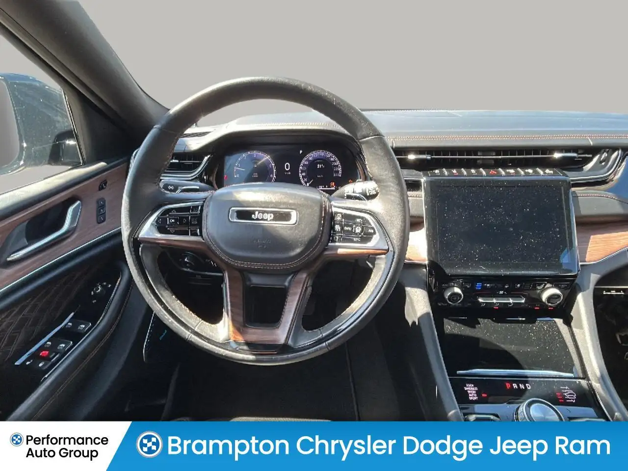 Jeep Grand Cherokee снимка Jeep Grand Cherokee