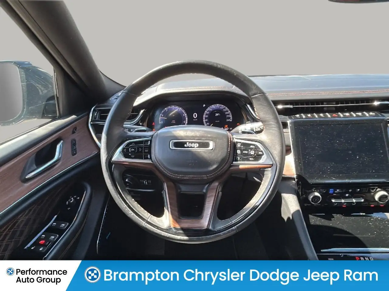 Jeep Grand Cherokee снимка Jeep Grand Cherokee