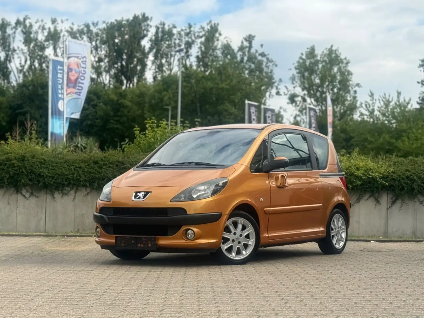 Peugeot 1007 Premium*AUTOMAT.*KLIMAAUT.*S-TÜREN*TÜV Neu* Orange - 1