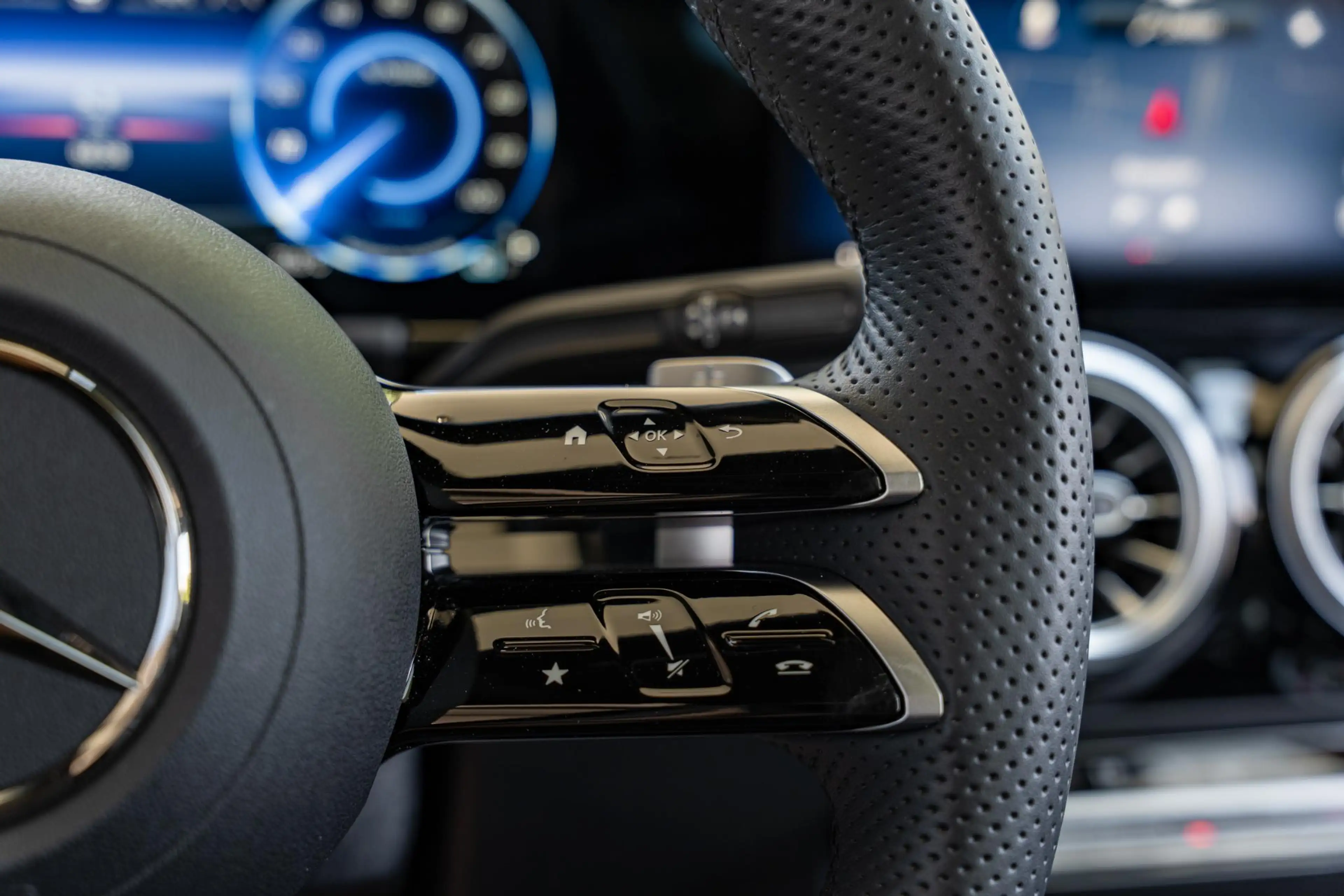 Mercedes-Benz EQA 300 4MATIC AMG Line 67 kWh | Premium pakket | AMG | Pa — photo 13