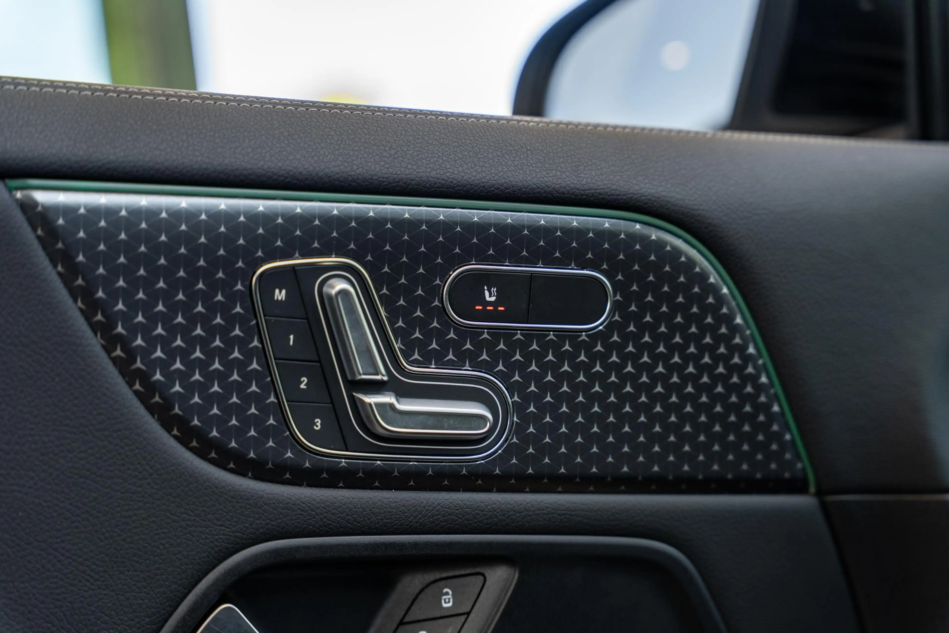 Mercedes-Benz EQA 300 4MATIC AMG Line 67 kWh | Premium pakket | AMG | Pa — photo 8