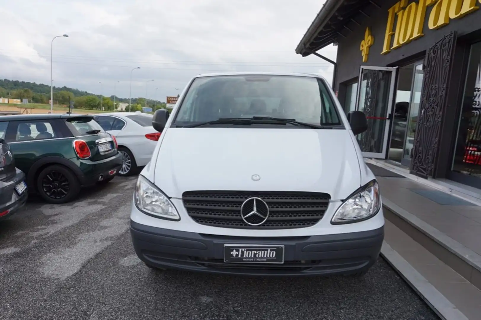Mercedes-Benz Vito 2.2cdi150cv 5posti combi N1 long White - 1