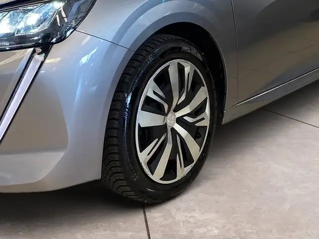 Peugeot 208 view 15