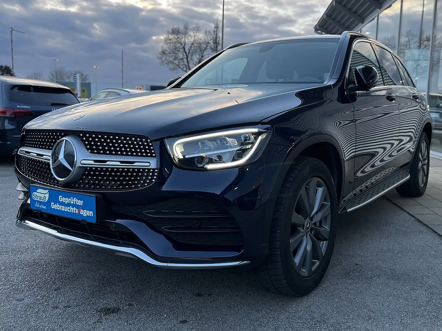 Mercedes-Benz GLC 300 de PHEV 4Matic Blau - 2
