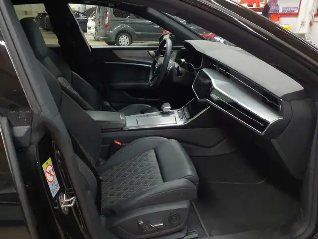 Audi A7 view 8