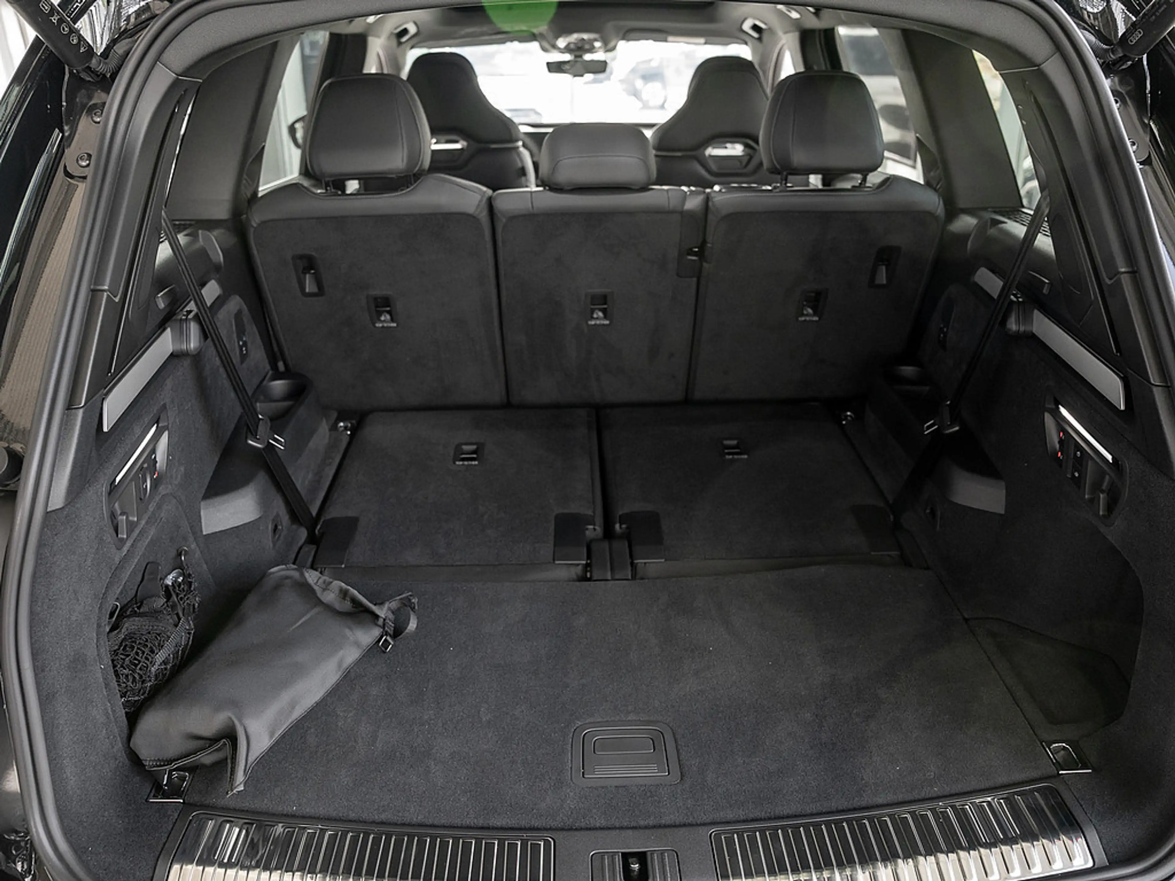 Audi Q7 50 TDI quattro tiptronic AHK PANO KAM HUD — photo 14
