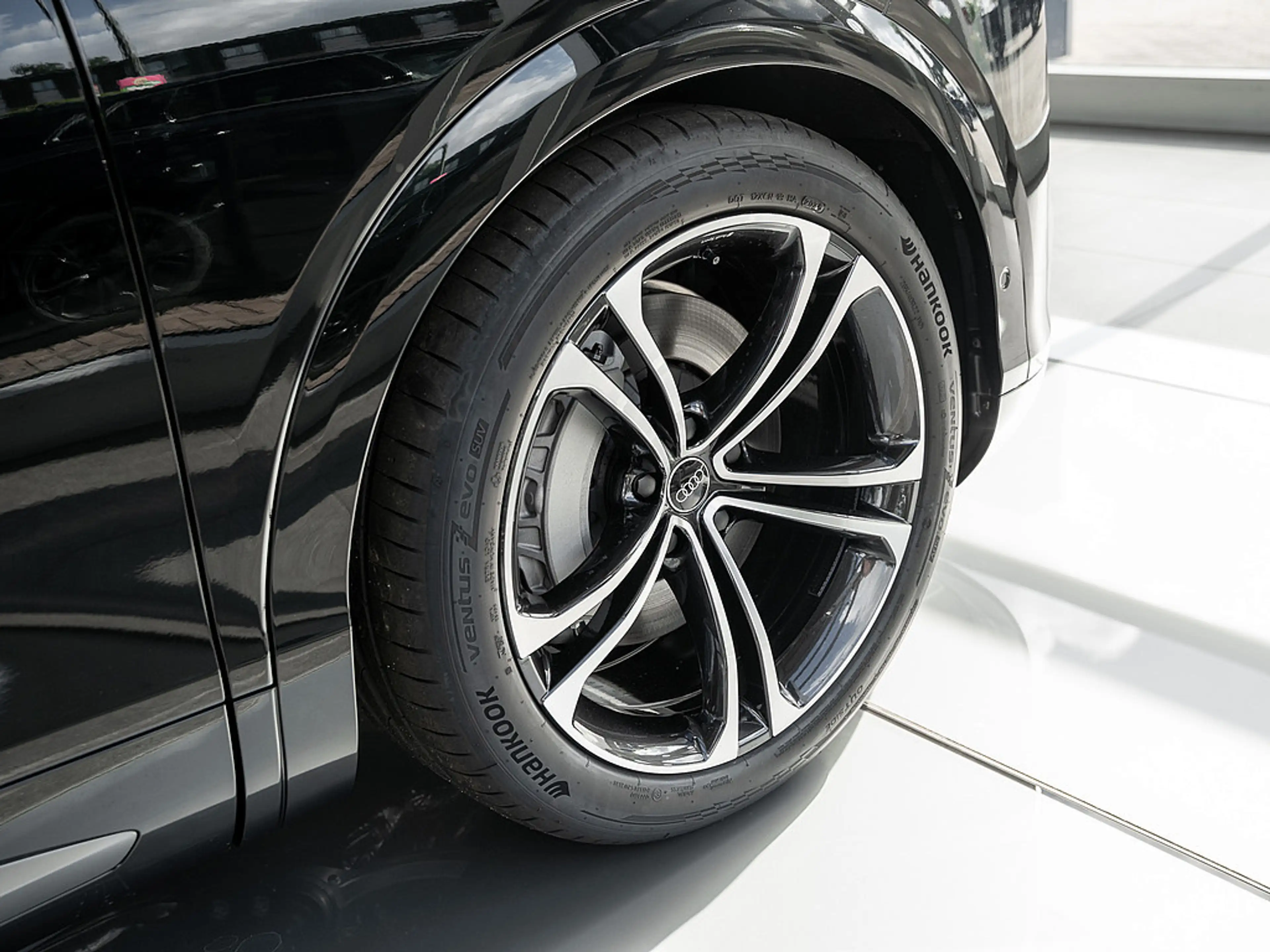 Audi Q7 50 TDI quattro tiptronic AHK PANO KAM HUD — photo 5