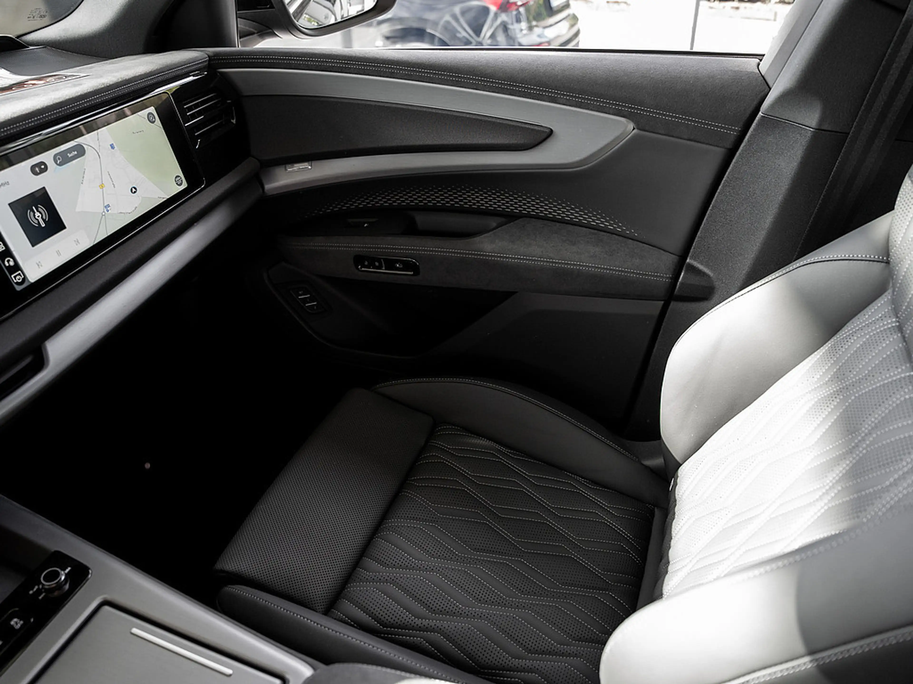 Audi Q7 50 TDI quattro tiptronic AHK PANO KAM HUD — photo 9