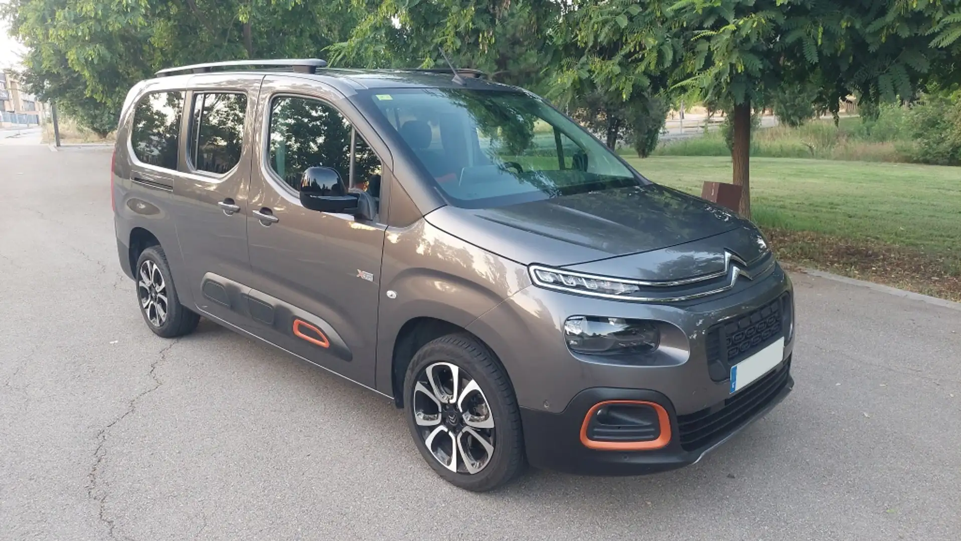 Citroen Berlingo BlueHDi S&S Talla XL Shine EAT8 130 Gris - 1