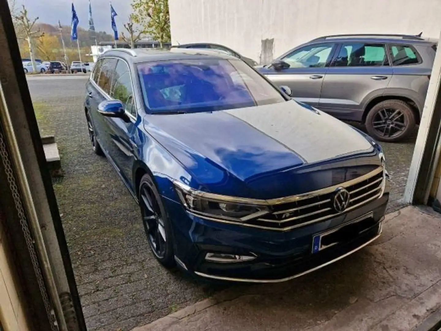 Volkswagen Passat Variant Elegance R-Line 2.0 TSI AHK/Pano/ Blau - 2