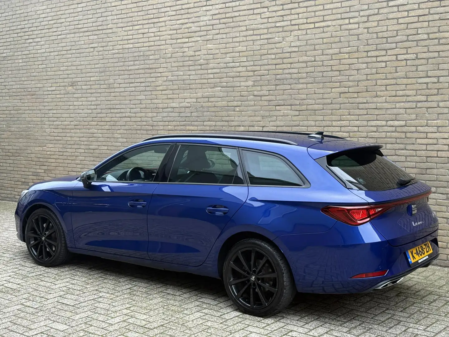 SEAT Leon e-Hybrid Sportstourer 1.4 TSI eHybrid 204pk PHEV FR | Adapt Bleu - 2