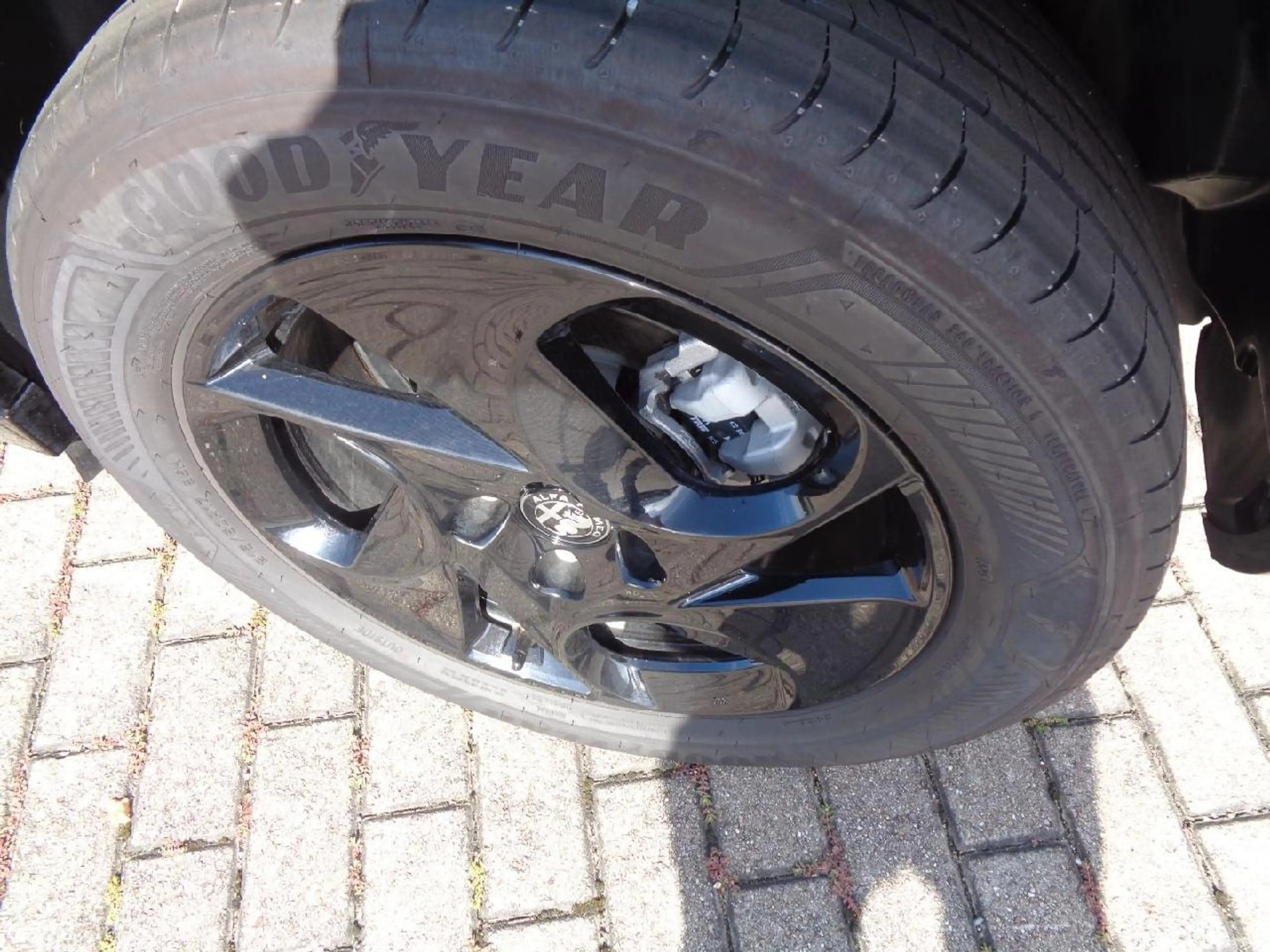Alfa Romeo Junior Ibrida 1.2 VGT 48V-Hybrid 107 kW — photo 5