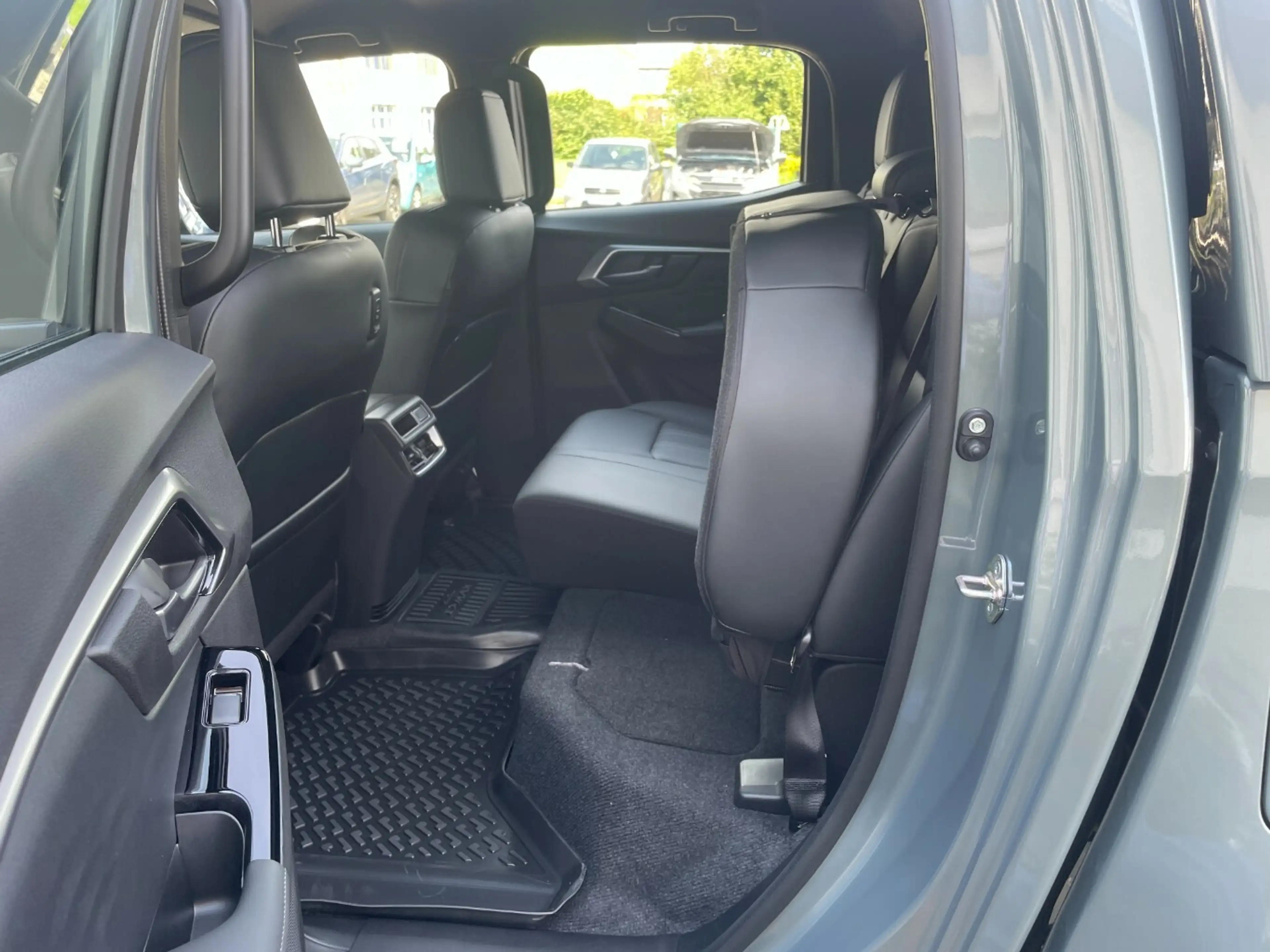 Isuzu D-Max 2.2d*Doka*4WD*LSE*LED*PTC*Hardtop — photo 12