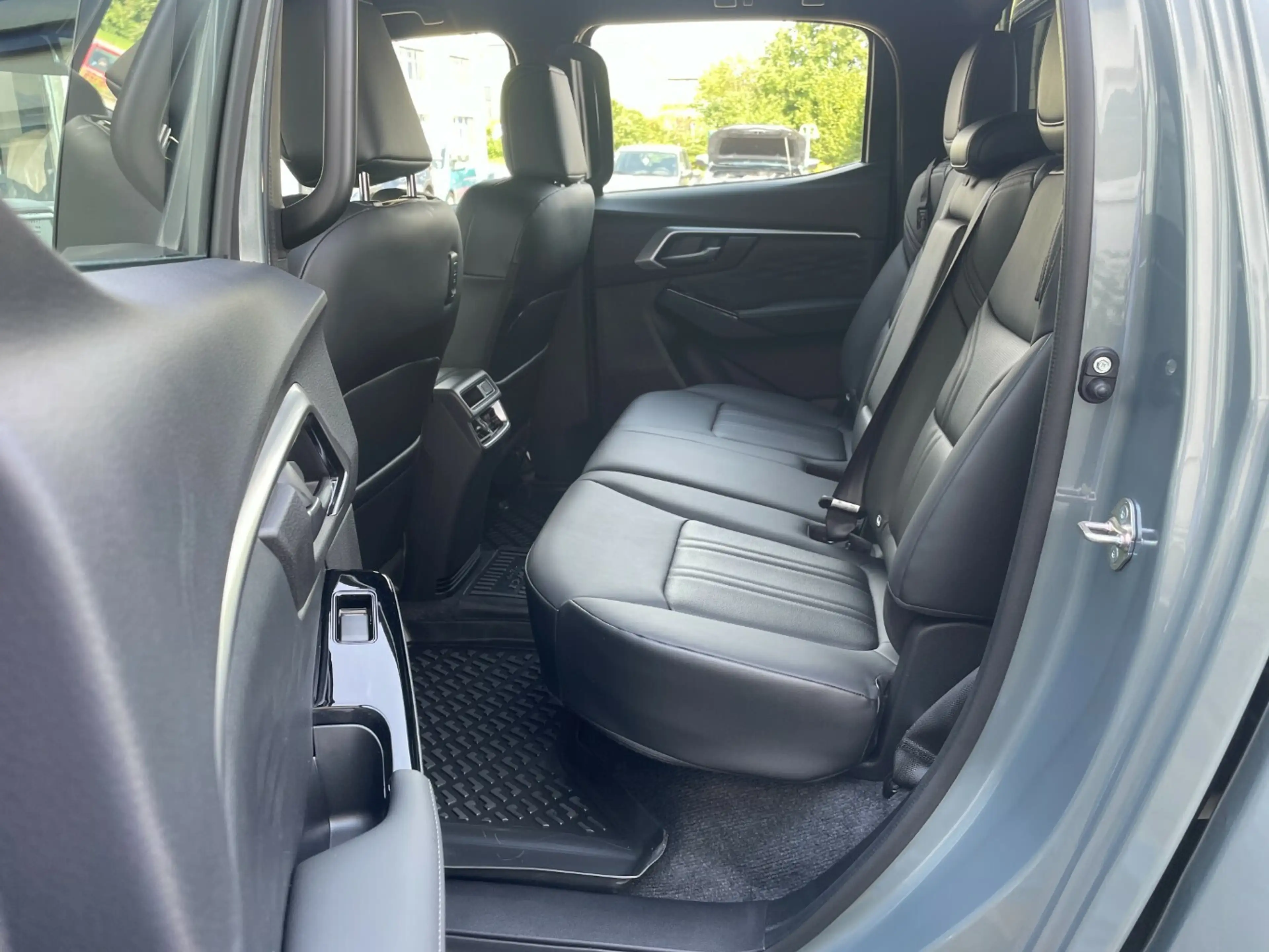 Isuzu D-Max 2.2d*Doka*4WD*LSE*LED*PTC*Hardtop — photo 11