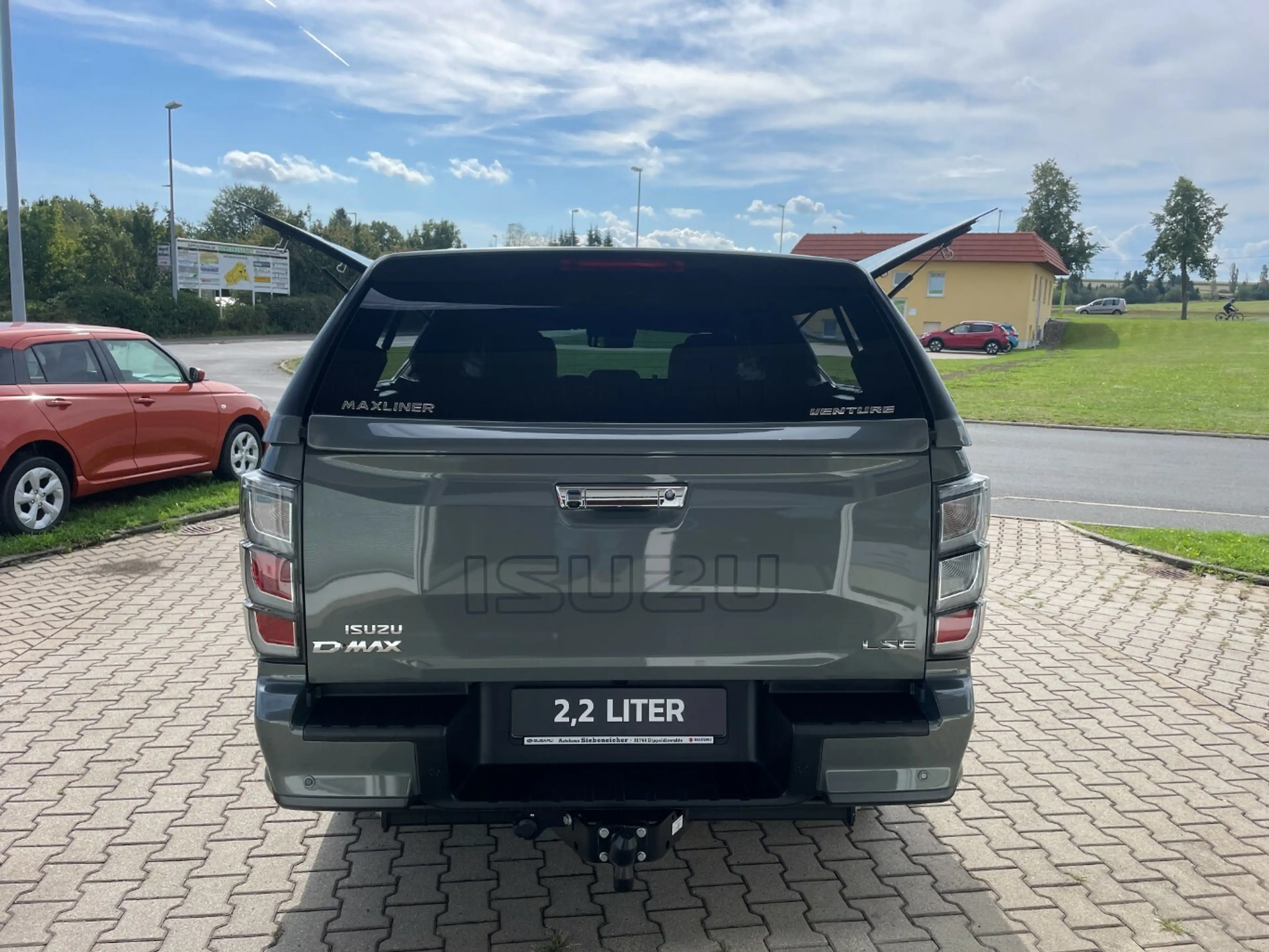 Isuzu D-Max 2.2d*Doka*4WD*LSE*LED*PTC*Hardtop — photo 9