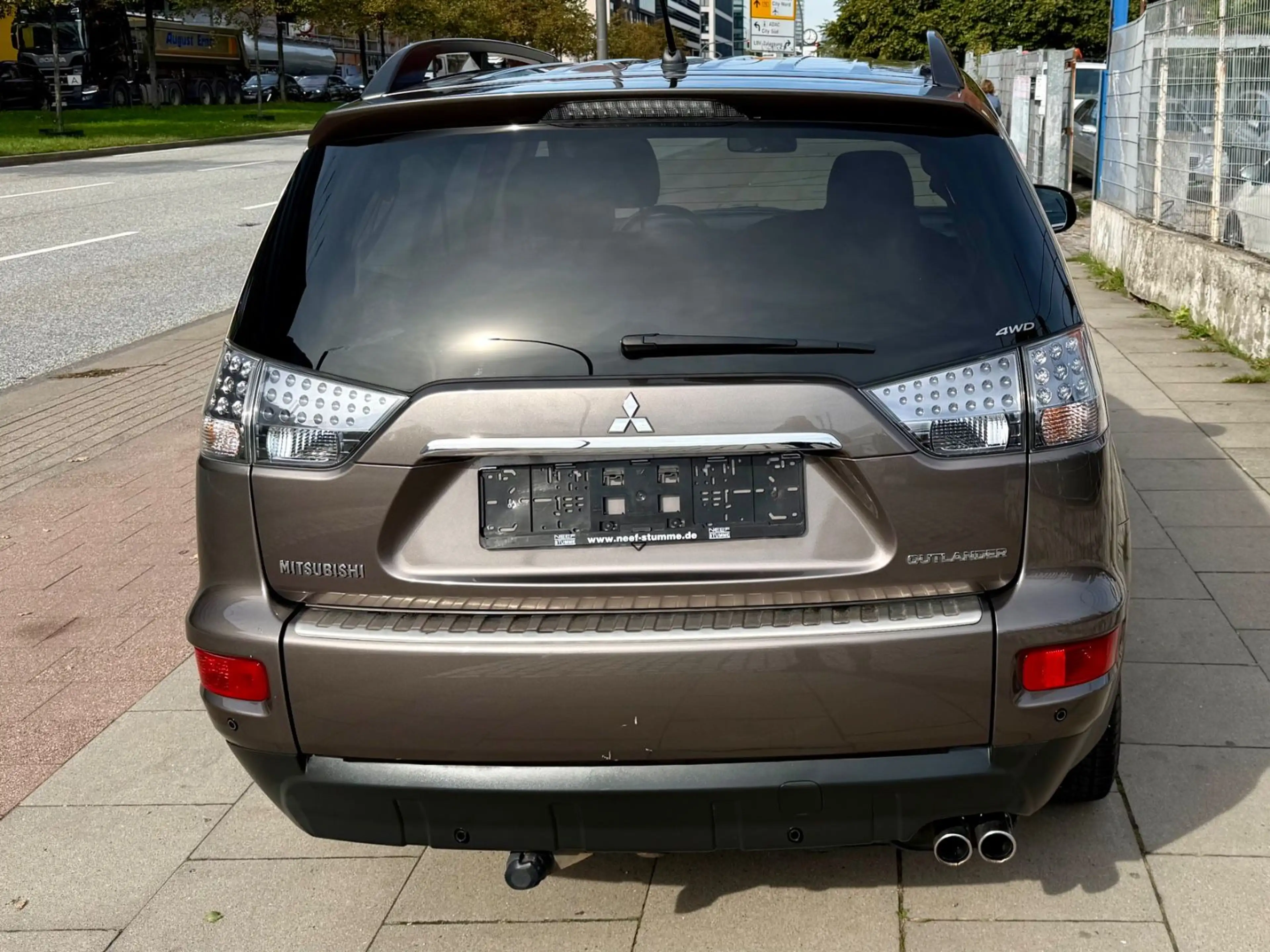 Mitsubishi Outlander Intense 4WD * 1.HAND — photo 14