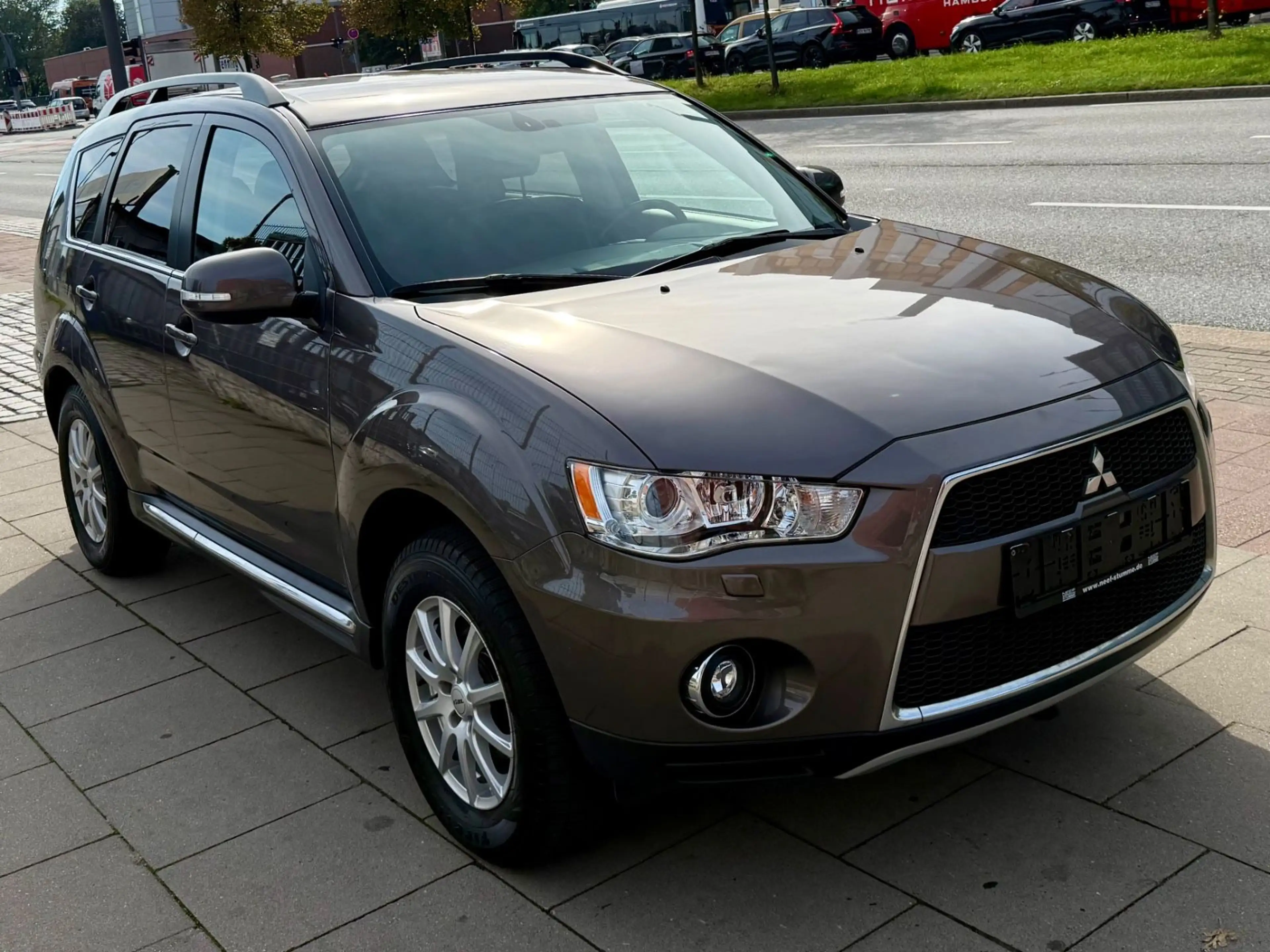 Mitsubishi Outlander Intense 4WD * 1.HAND — photo 8