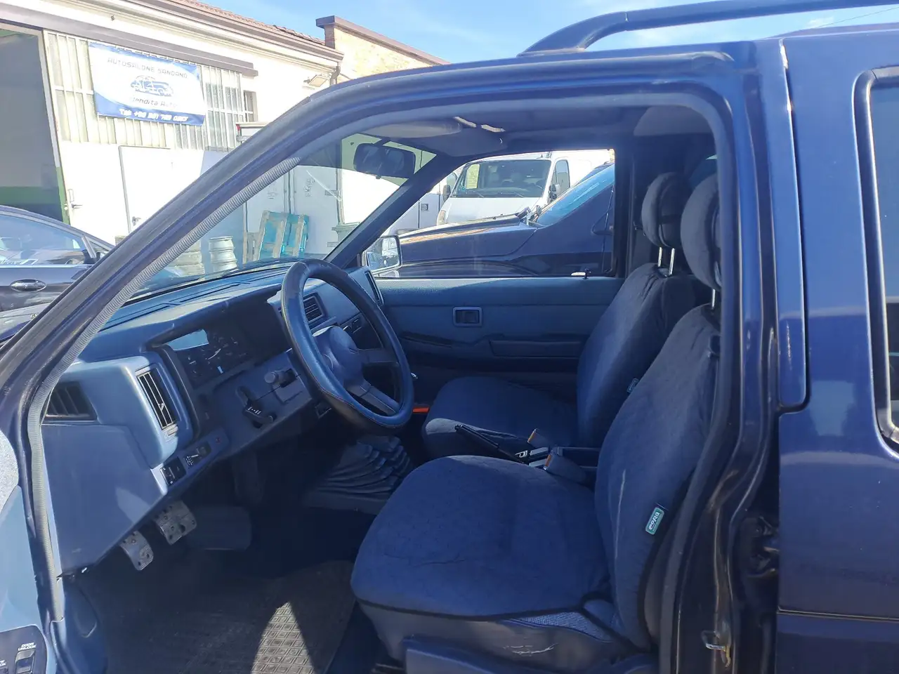 Nissan Terrano 3p 2.7 td, foto 8