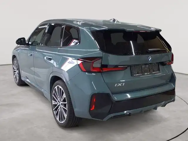 BMW Ix1 view 5