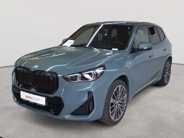 BMW Ix1 view 2