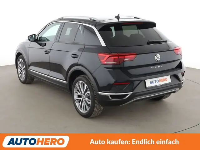 Volkswagen T-Roc view 4