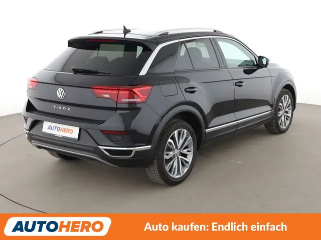 Volkswagen T-Roc view 6