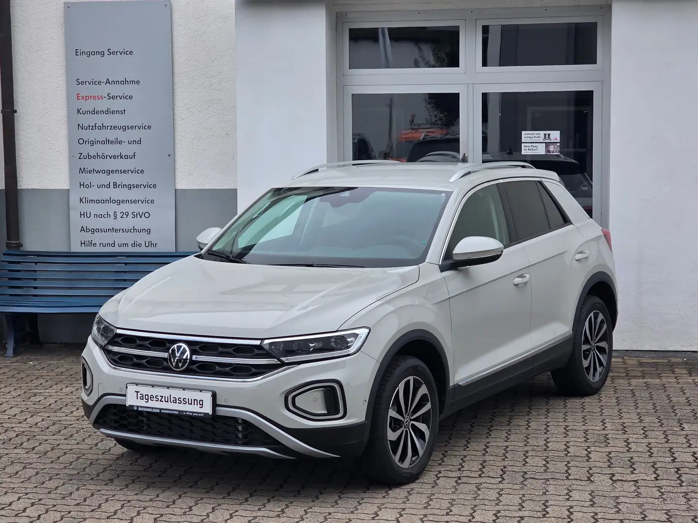 Volkswagen T-Roc Style 1.5 TSI DSG, Kamera, Keyless, Side Assist Grau - 2
