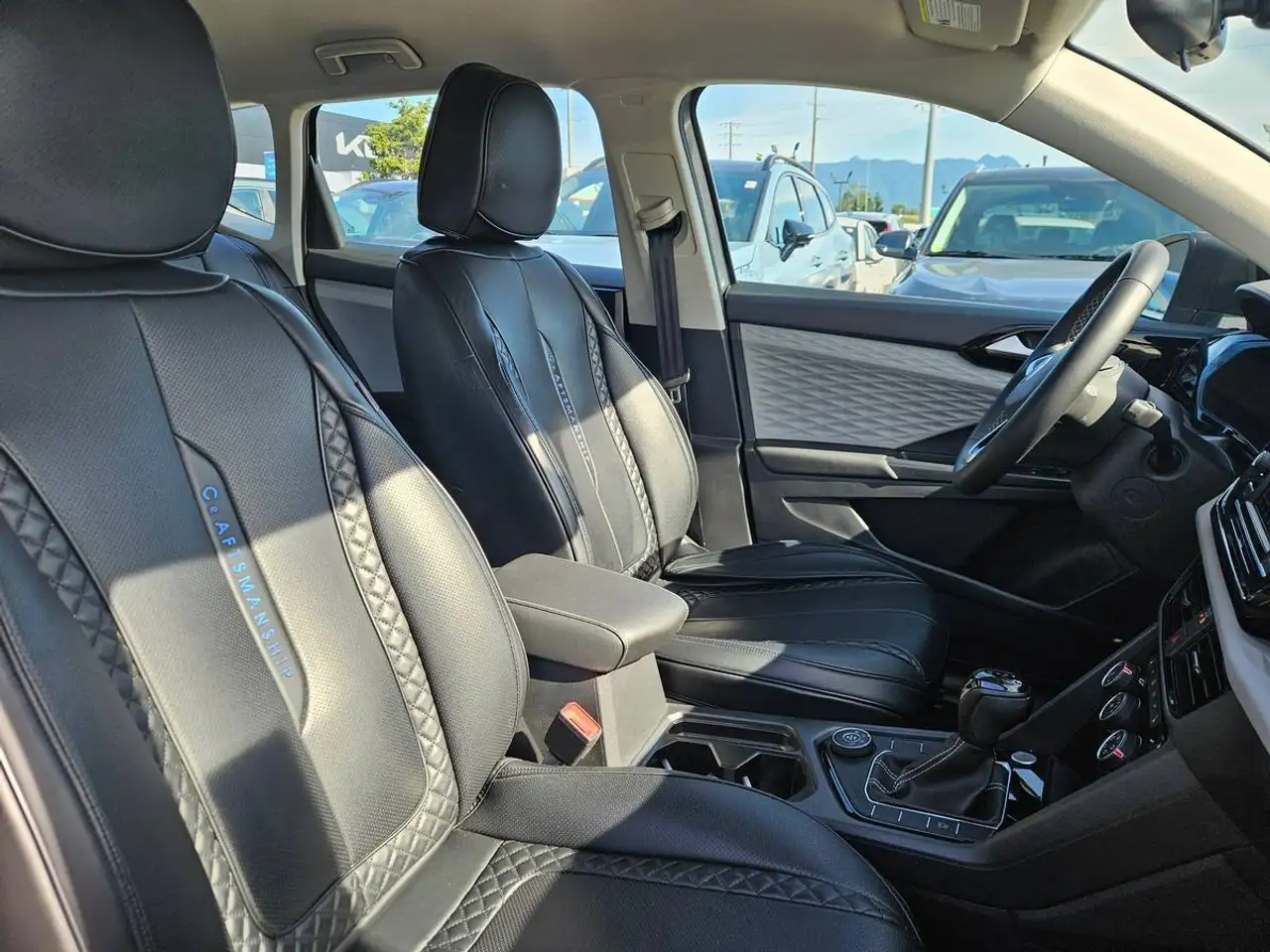 Volkswagen Taos снимка Volkswagen Taos