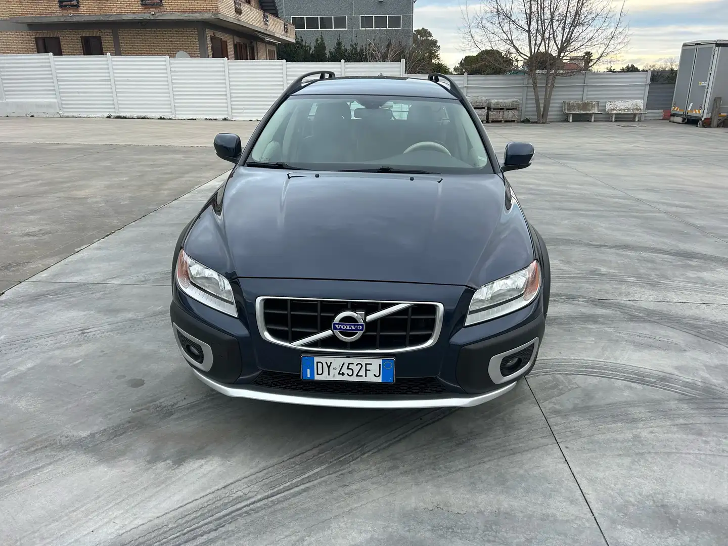 Volvo XC70 2.4 d5 Momentum awd 205cv geartronic - 2