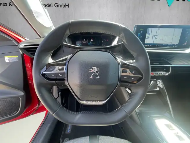 Peugeot 208 view 10