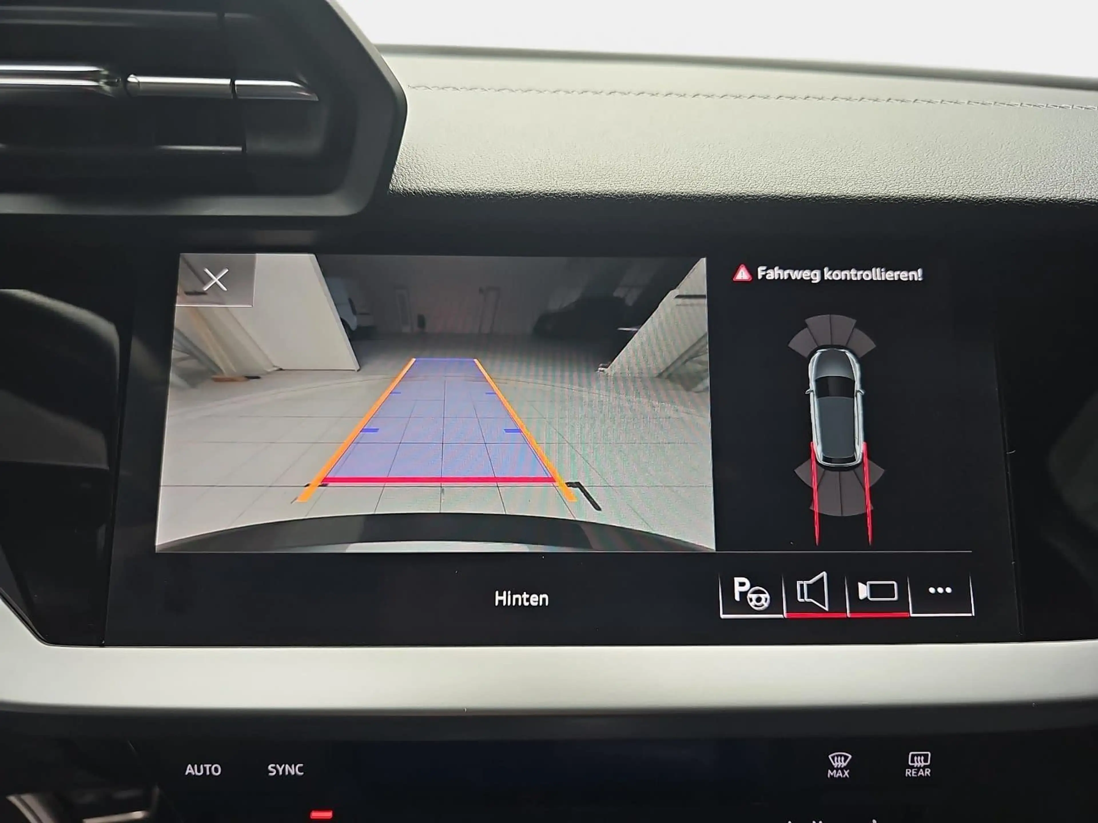 Audi A3 A3 35 TFSI S-TRONIC S LINE NAVI MATIX-LED — photo 11