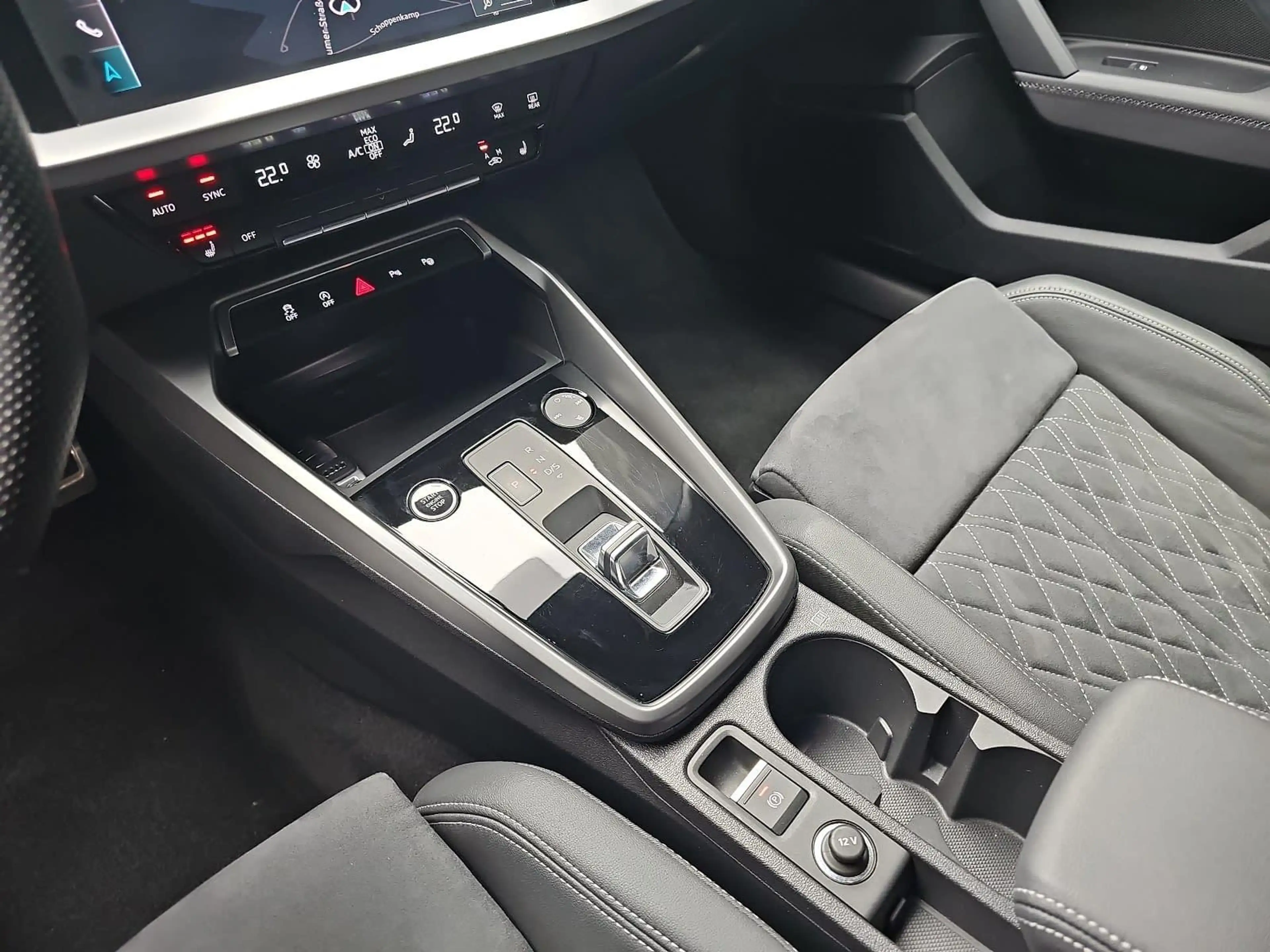 Audi A3 A3 35 TFSI S-TRONIC S LINE NAVI MATIX-LED — photo 13