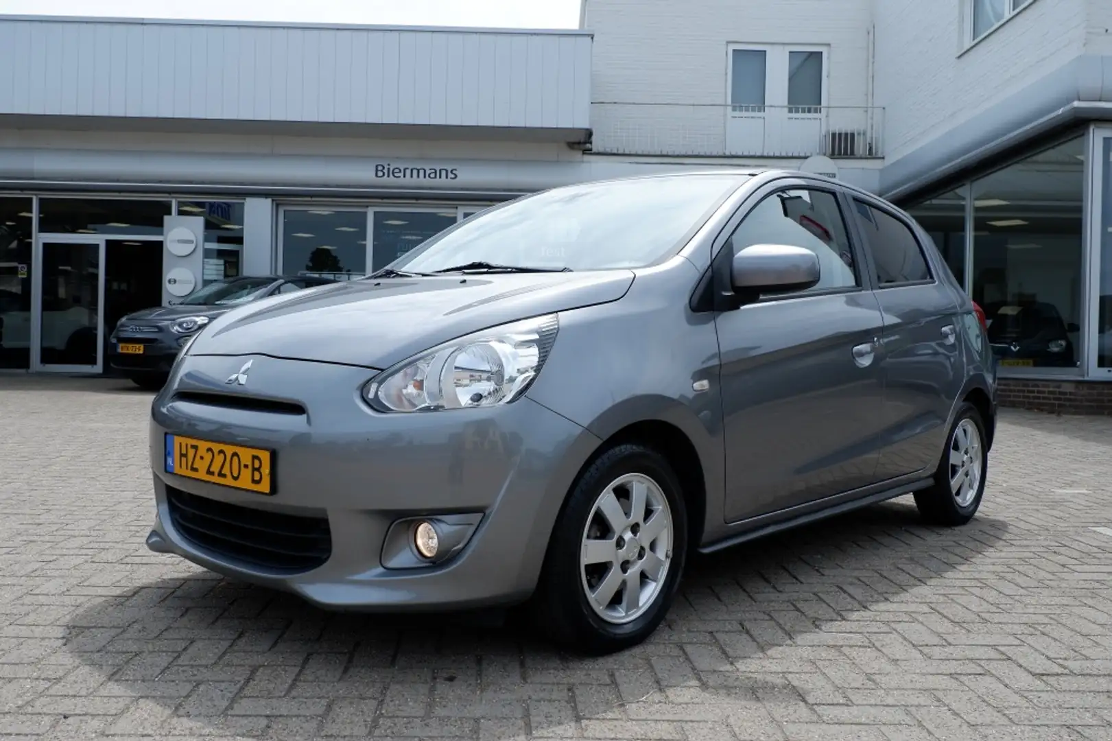 Mitsubishi Space Star 1.0 Bright / Rijklaarprijs INCL. 12 maanden BOVAG Grau - 2