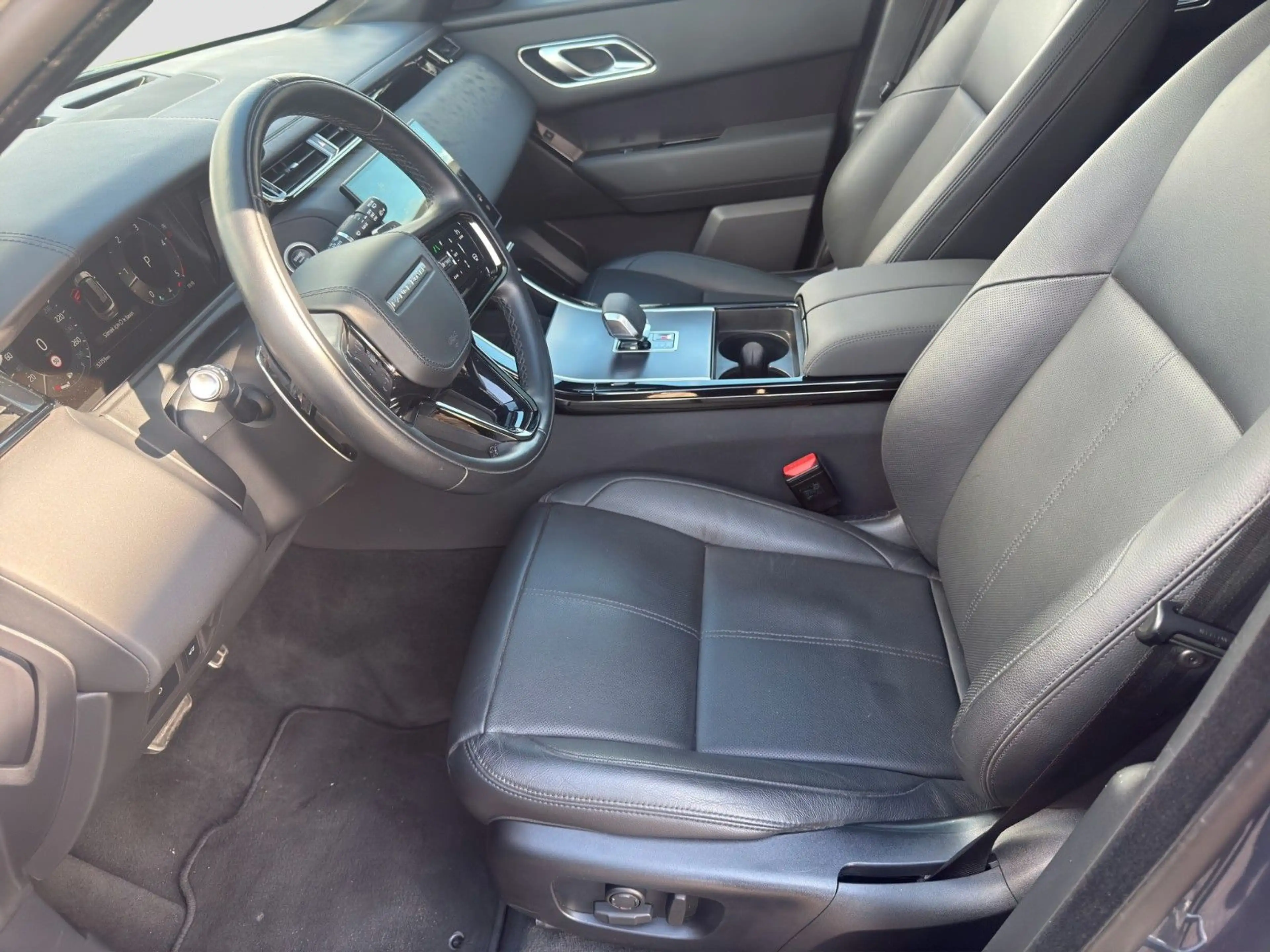Land Rover Range Rover Velar DYNAMIC SE AWD *PANO*HUD*LED* — photo 9