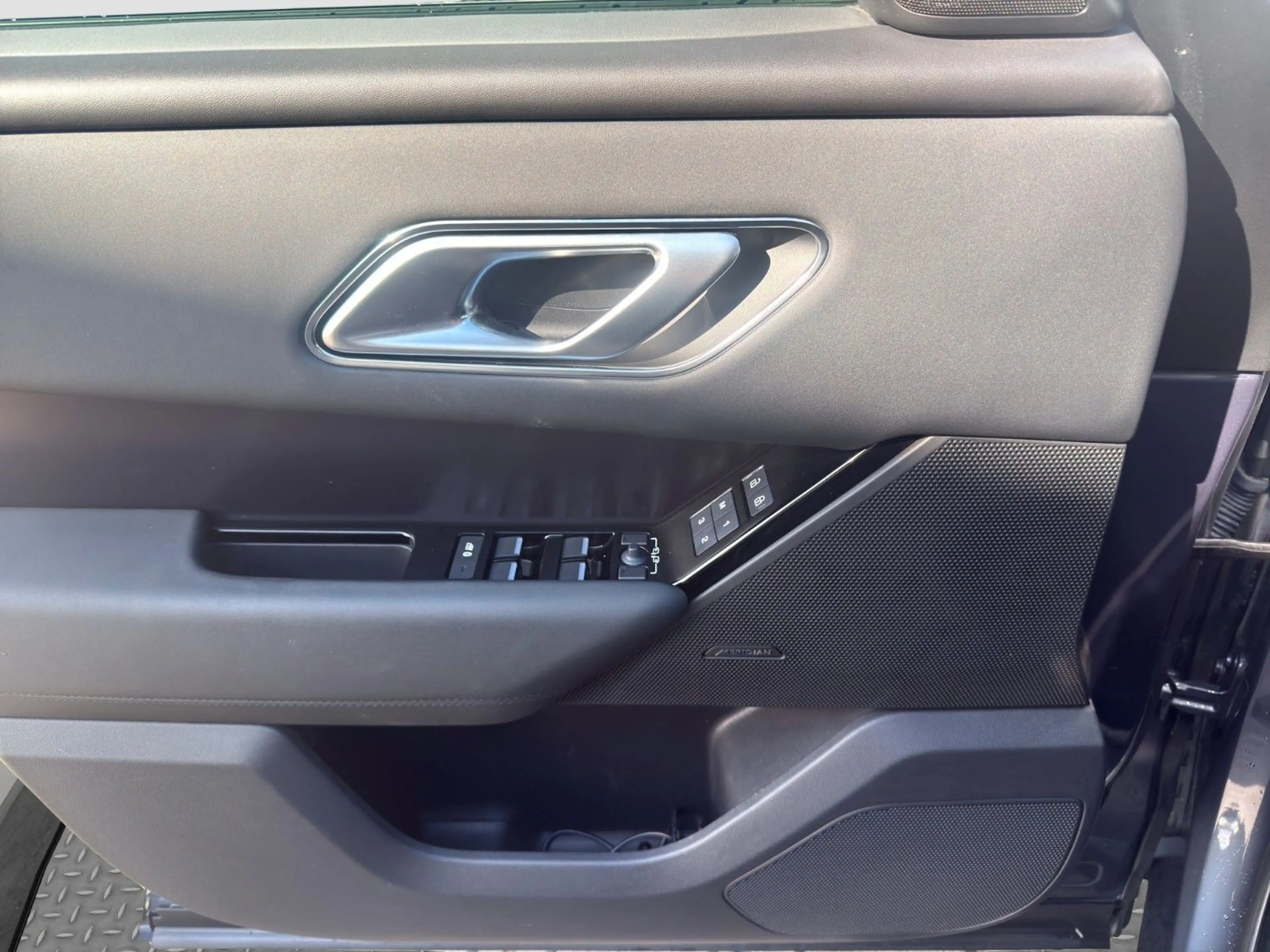 Land Rover Range Rover Velar DYNAMIC SE AWD *PANO*HUD*LED* — photo 14