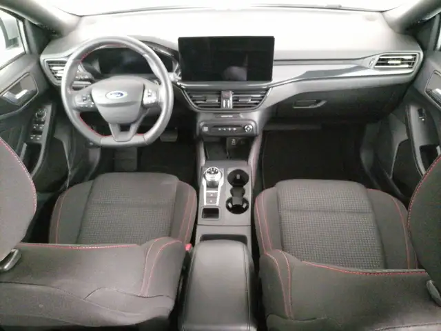 Ford Focus view 10