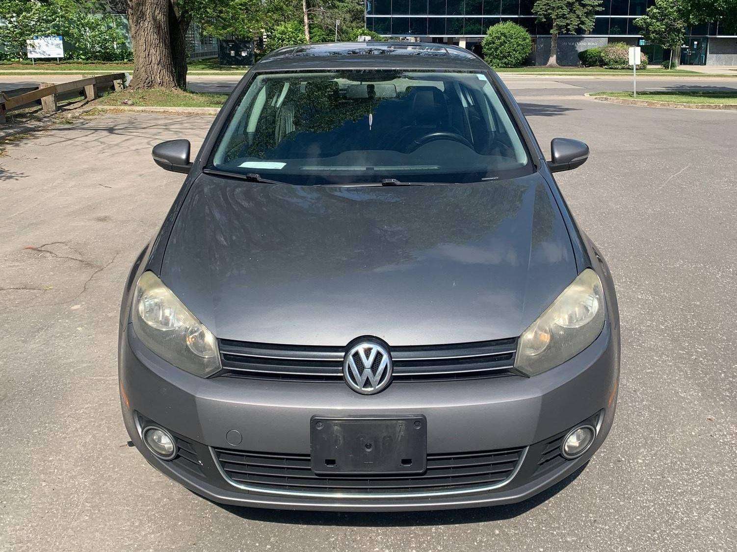 2010 Volkswagen Golf Highline alt 2