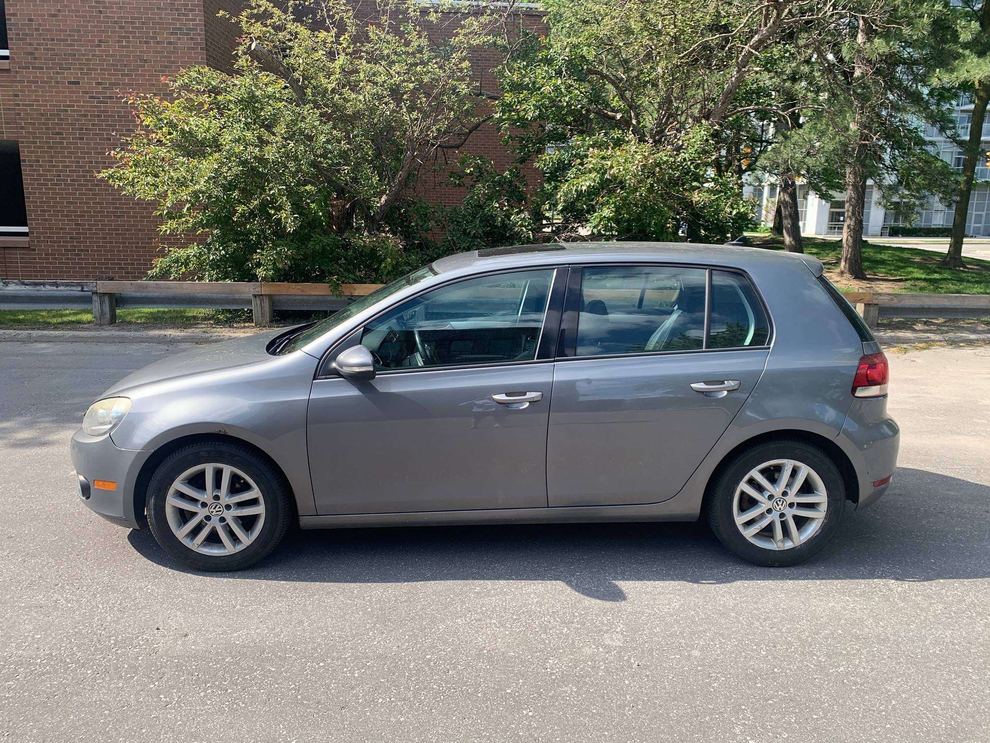 2010 Volkswagen Golf Highline alt 4