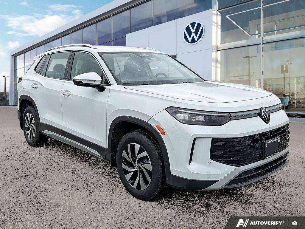 used 2025 Volkswagen Tiguan car, priced at $34,049