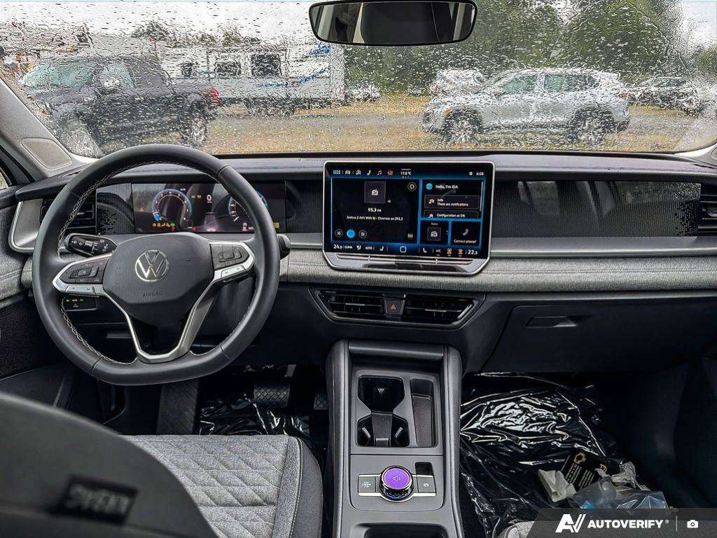 used 2025 Volkswagen Tiguan car, priced at $34,049