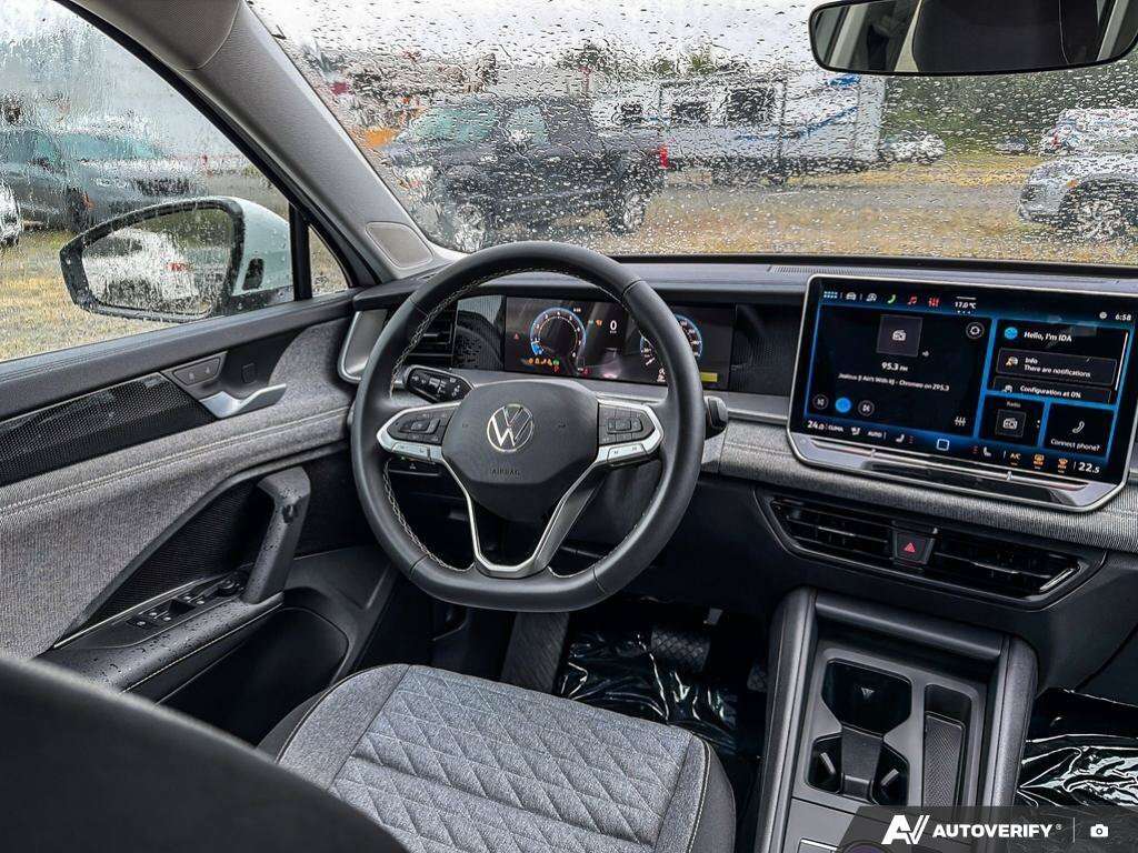 used 2025 Volkswagen Tiguan car, priced at $34,049