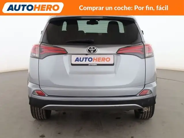 Toyota RAV4 view 5