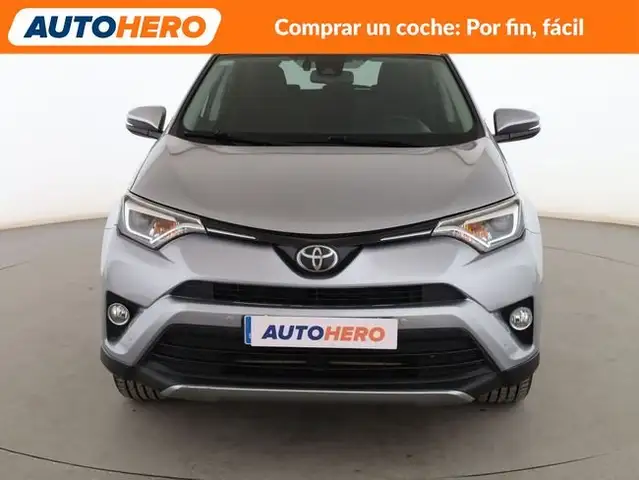 Toyota RAV4 view 9