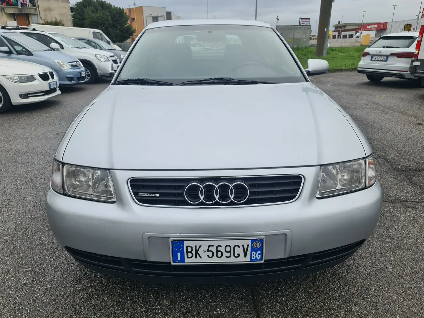 Audi A3 A3 5p 1.8t Ambition quattro 180cv Stříbrná - 2